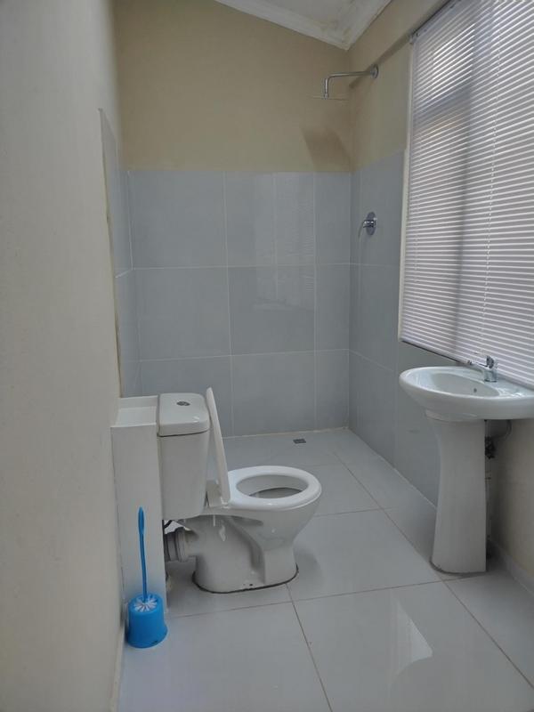 To Let 1 Bedroom Property for Rent in Woodstock Western Cape
